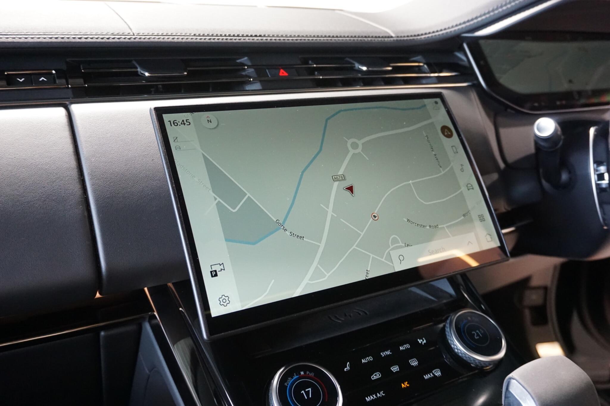 Land Rover Range Rover Sport 3.0 D300 MHEV Dynamic SE SUV 5dr Diesel Auto 4WD Euro 6 (s/s) (300 ps)